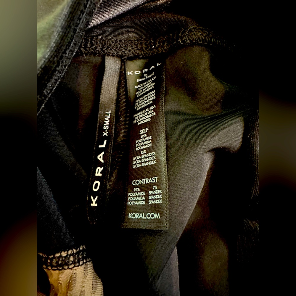 Koral black legging w gold detail - Picture 8 of 9